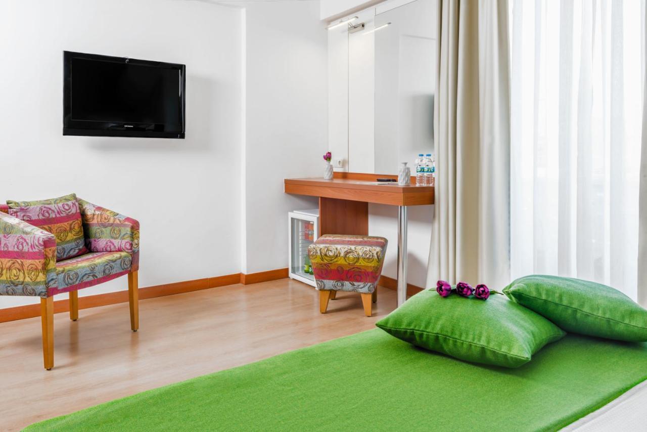 Ege Tulip Cesme Hotel Екстериор снимка
