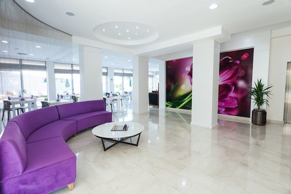 Ege Tulip Cesme Hotel Екстериор снимка