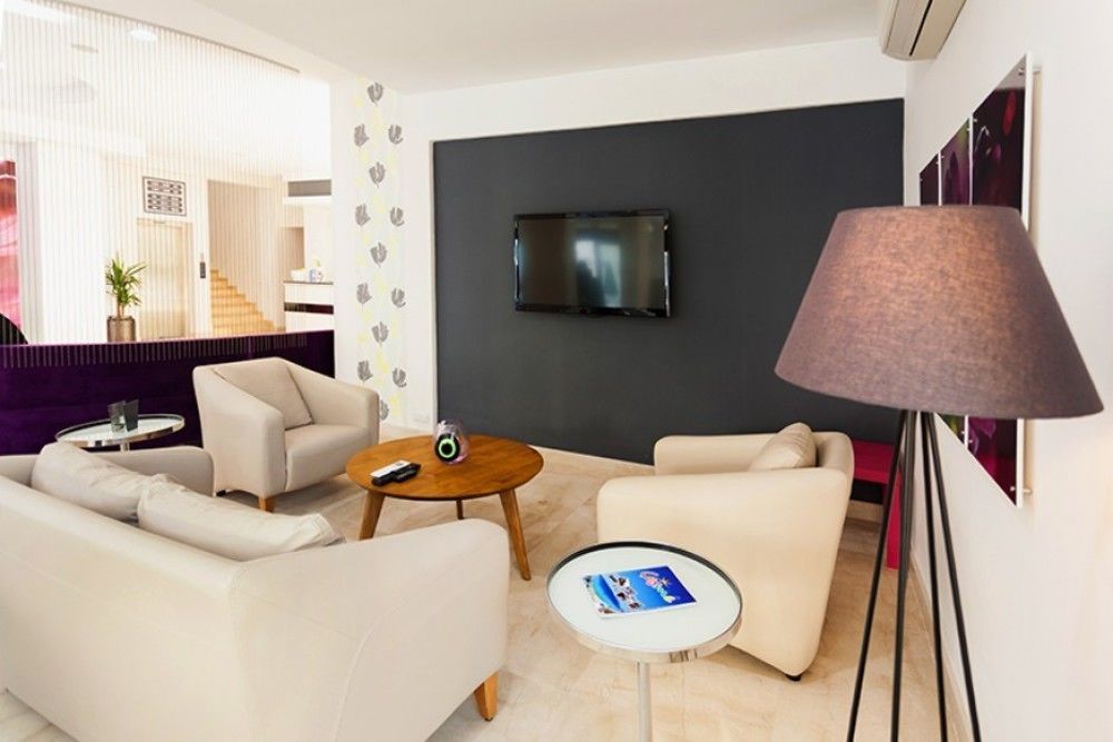 Ege Tulip Cesme Hotel Екстериор снимка