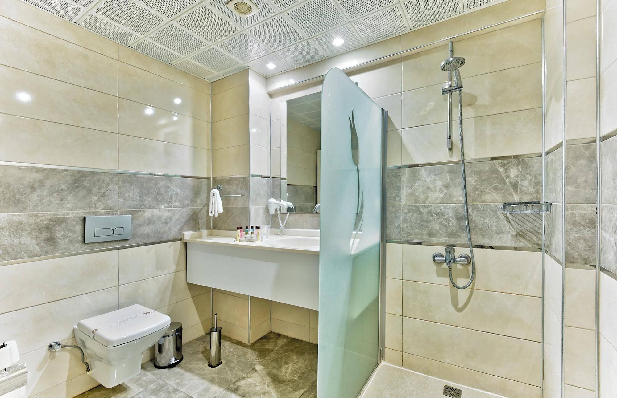 Ege Tulip Cesme Hotel Екстериор снимка