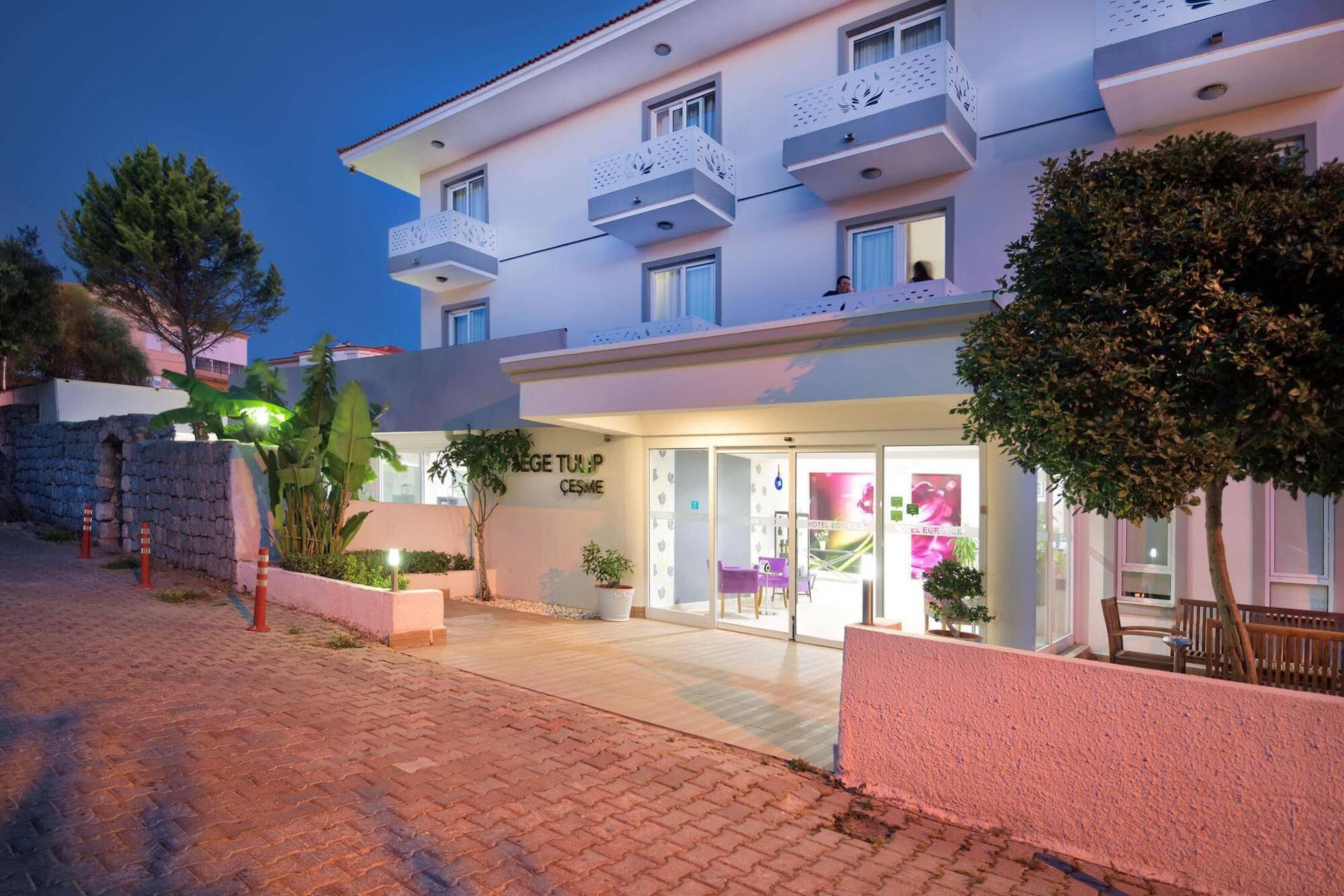 Ege Tulip Cesme Hotel Екстериор снимка
